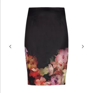 Ted Baker Cascading Floral Pencil Skirt ( Size 1)